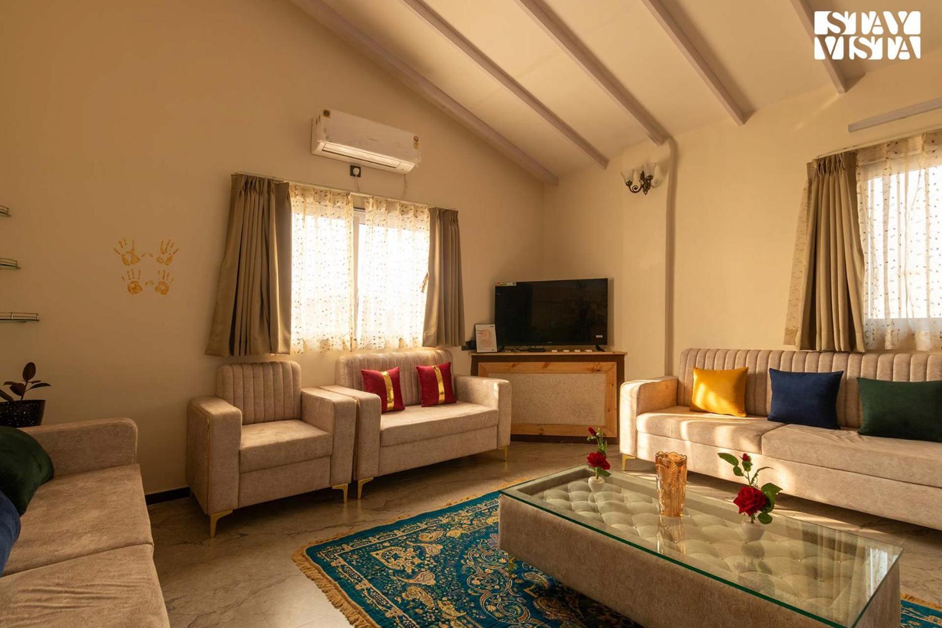 Stayvista'S Harvest Haven - Pool-View Villa With Deck & Machan Near Sula ناسيك المظهر الخارجي الصورة