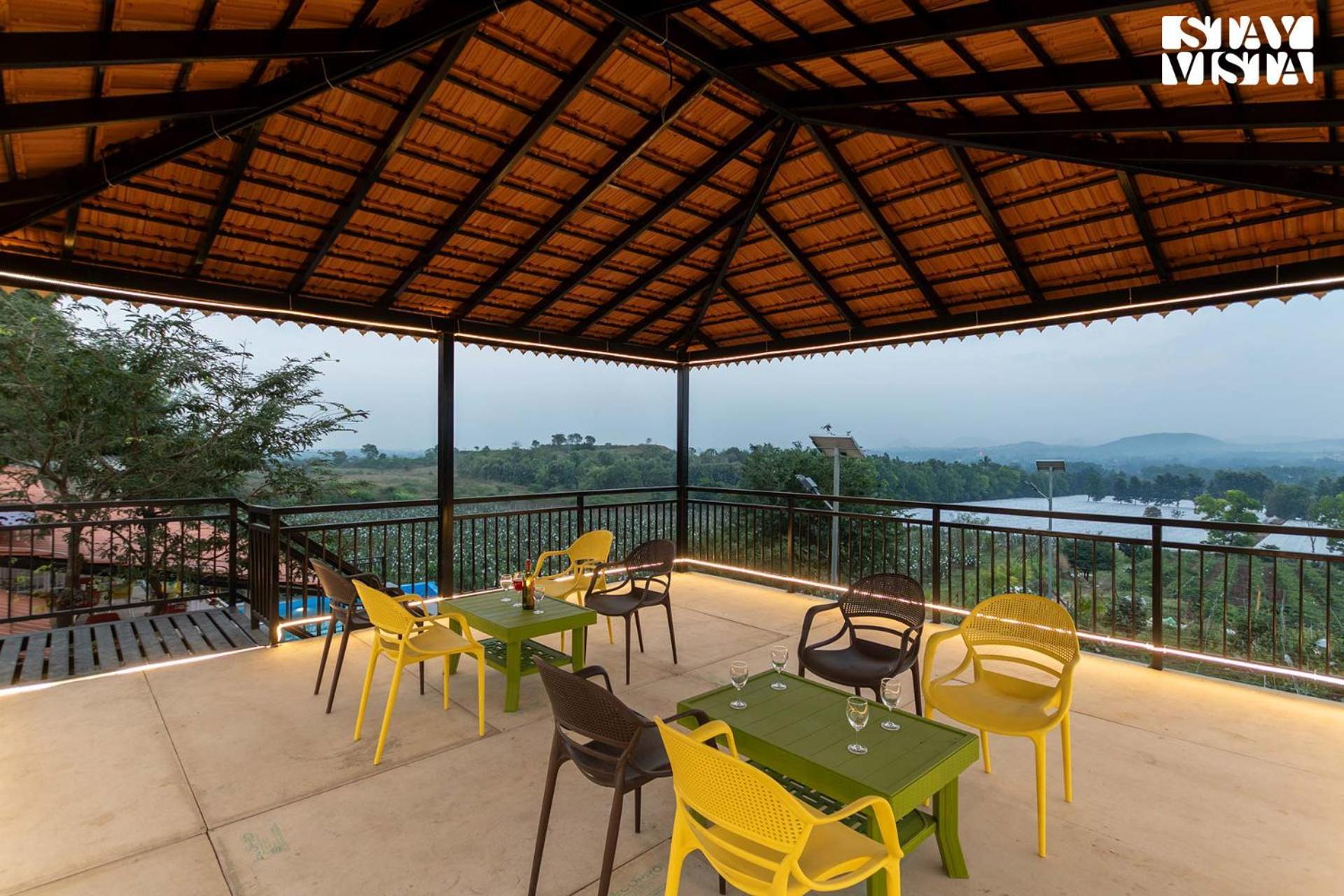 Stayvista'S Harvest Haven - Pool-View Villa With Deck & Machan Near Sula ناسيك المظهر الخارجي الصورة